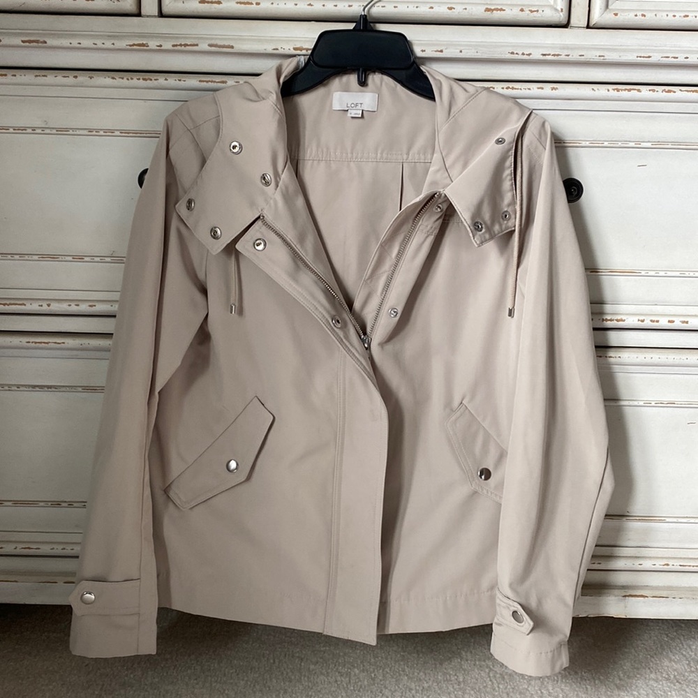 Loft tan swing rain jacket
